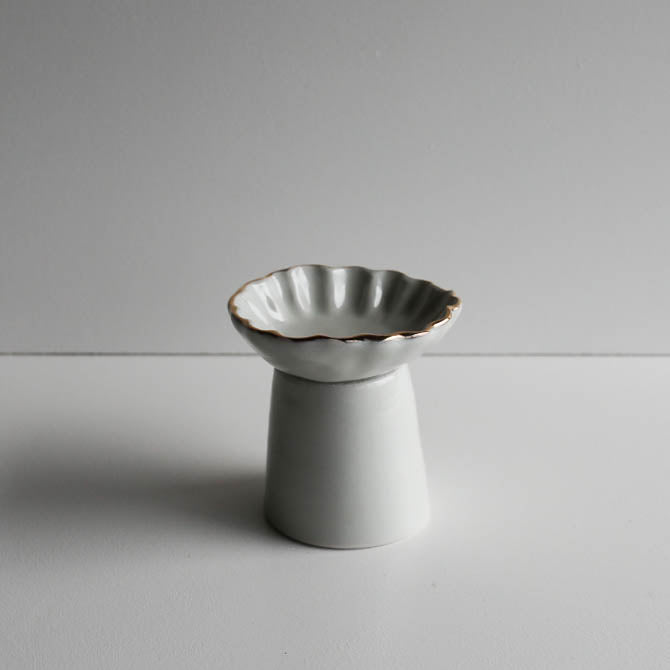 Lily Pedestal flower Bowl