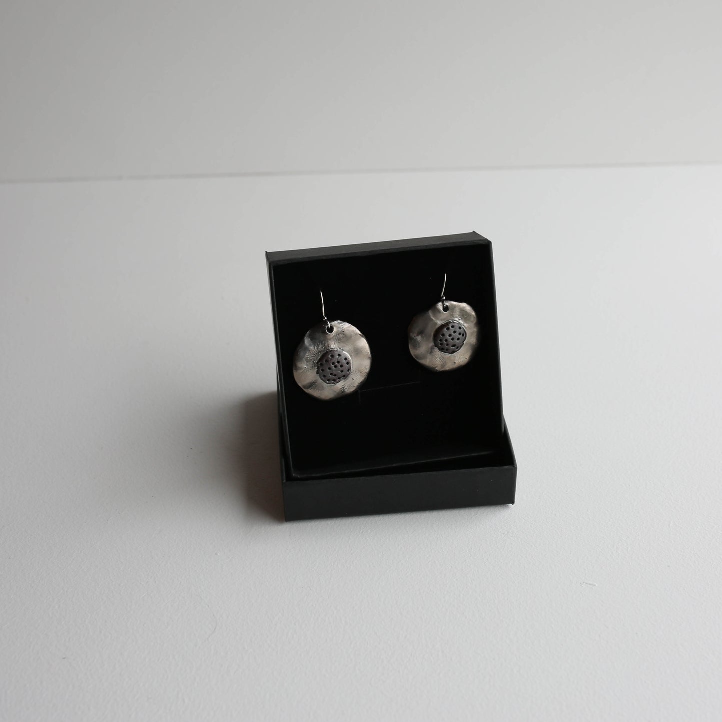 Medium earrings | Porcelain | PLATINUM