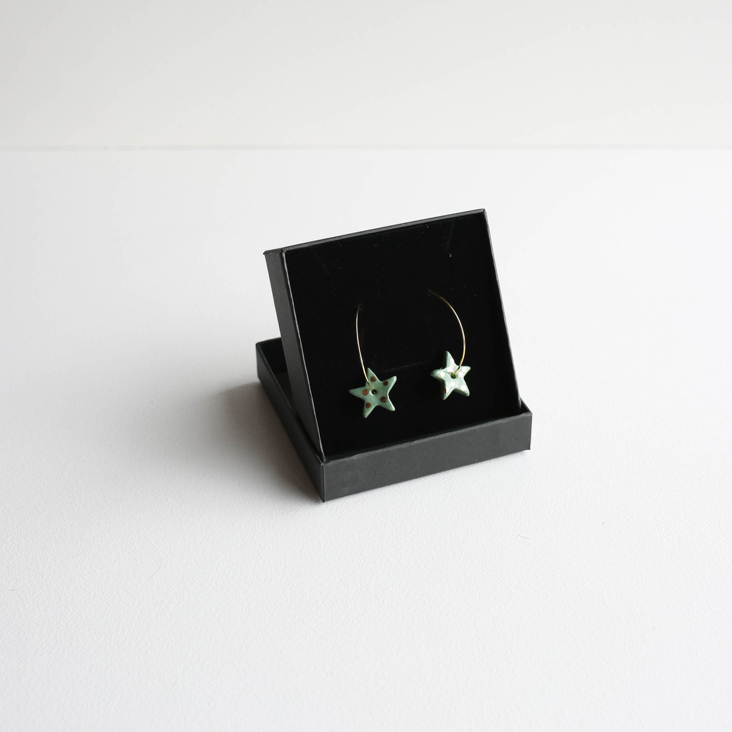 Medium earrings | Porcelain | GOLD