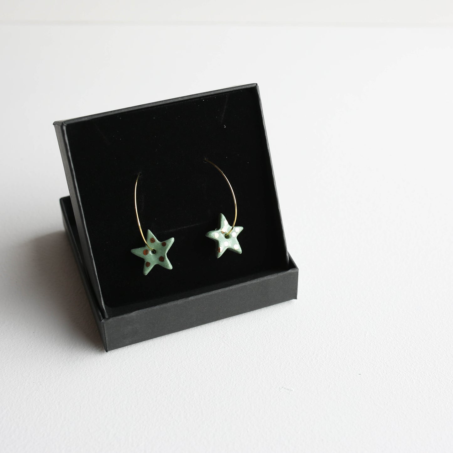 Medium earrings | Porcelain | GOLD