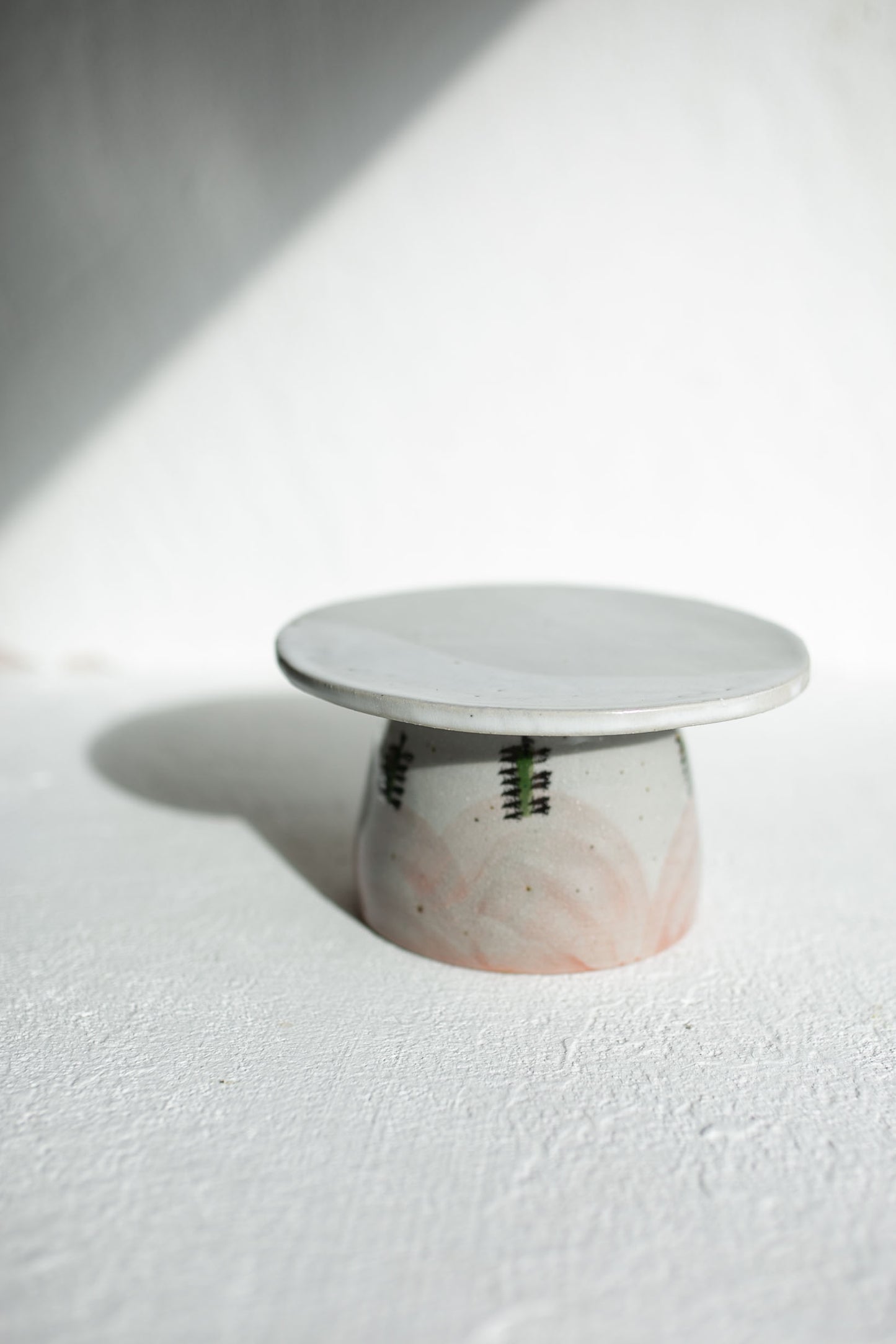 Joy Cake stand GOLD