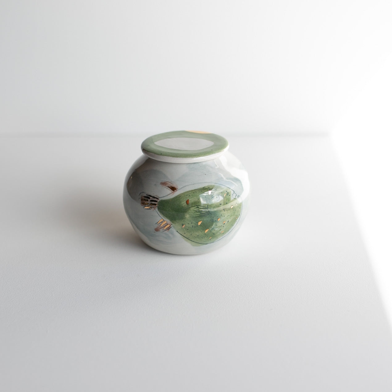 Tea caddie- Green Pufferfish | Gold