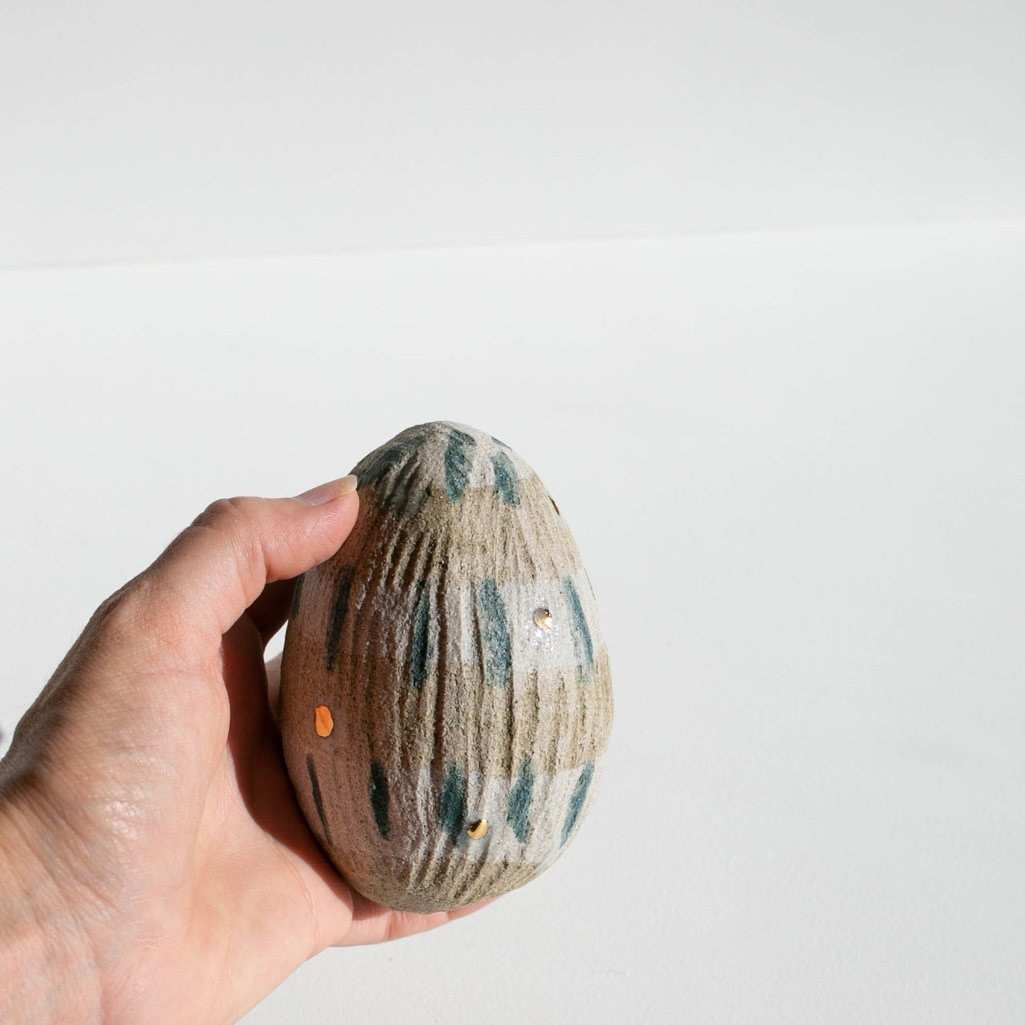 Large egg GOLD