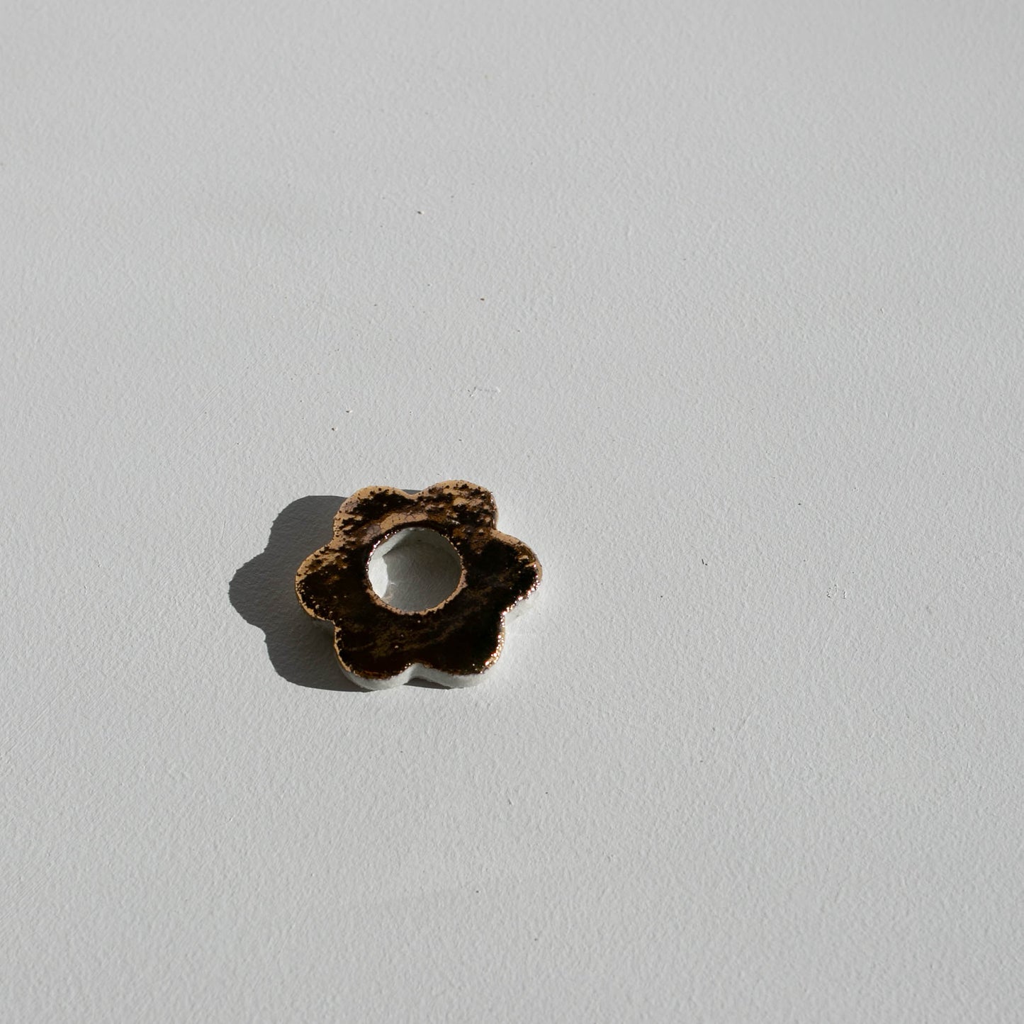 GOLD Flower egg rest
