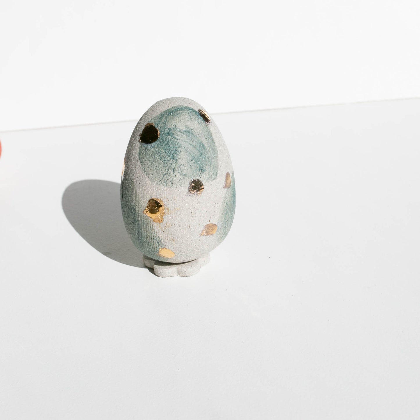 Large egg GOLD