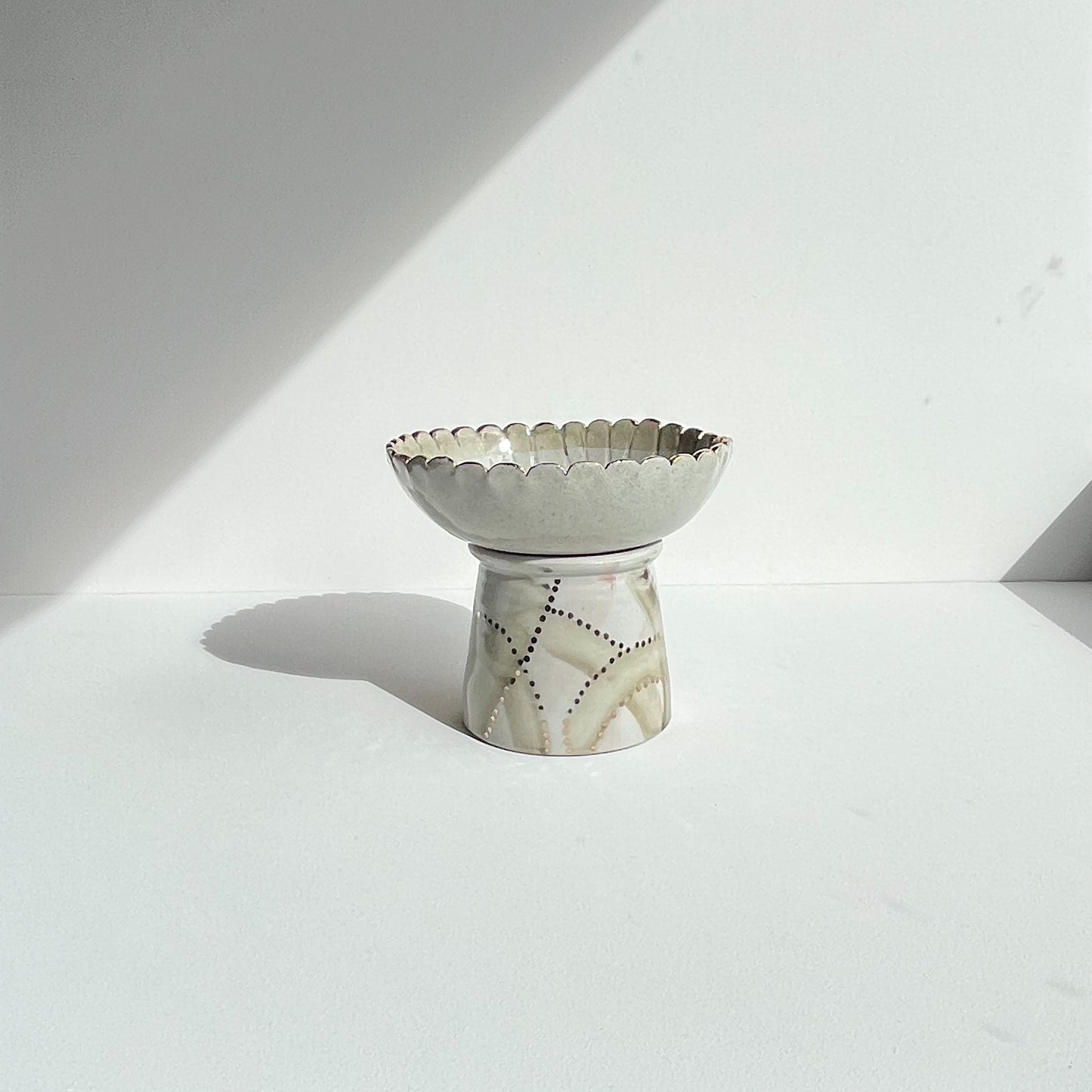 Charlotte | Petal pedestal bowl l GOLD | Medium