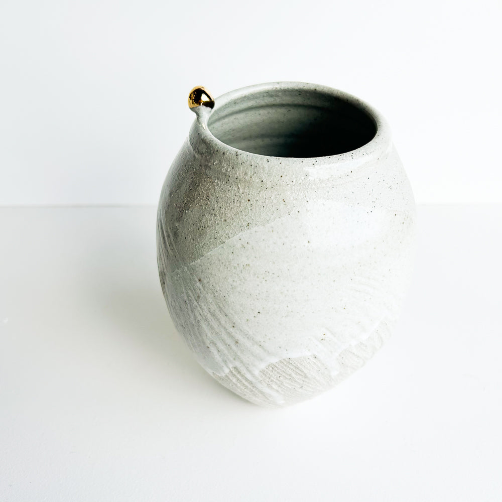Wave amphora vase