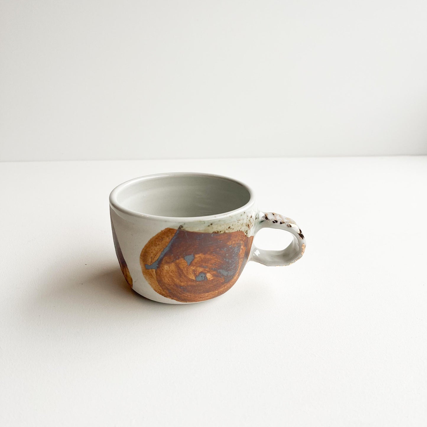 Racheal iron spot gold dash handle cup