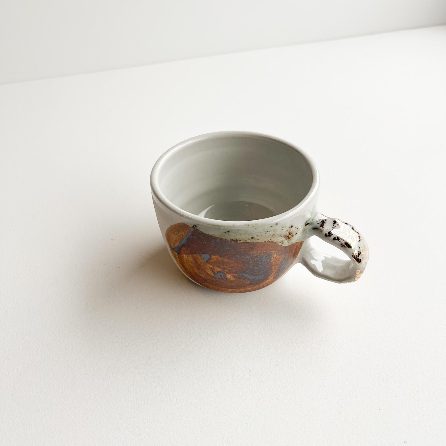 Racheal iron spot gold dash handle cup