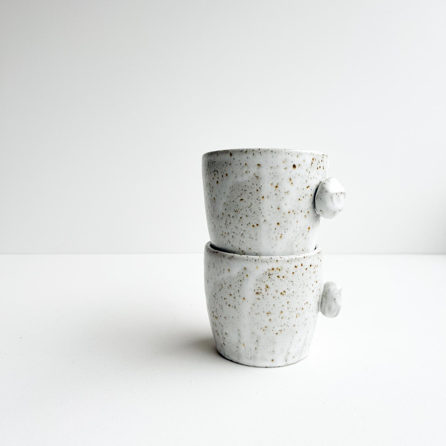 Olivia and Scarlett speckle button cups
