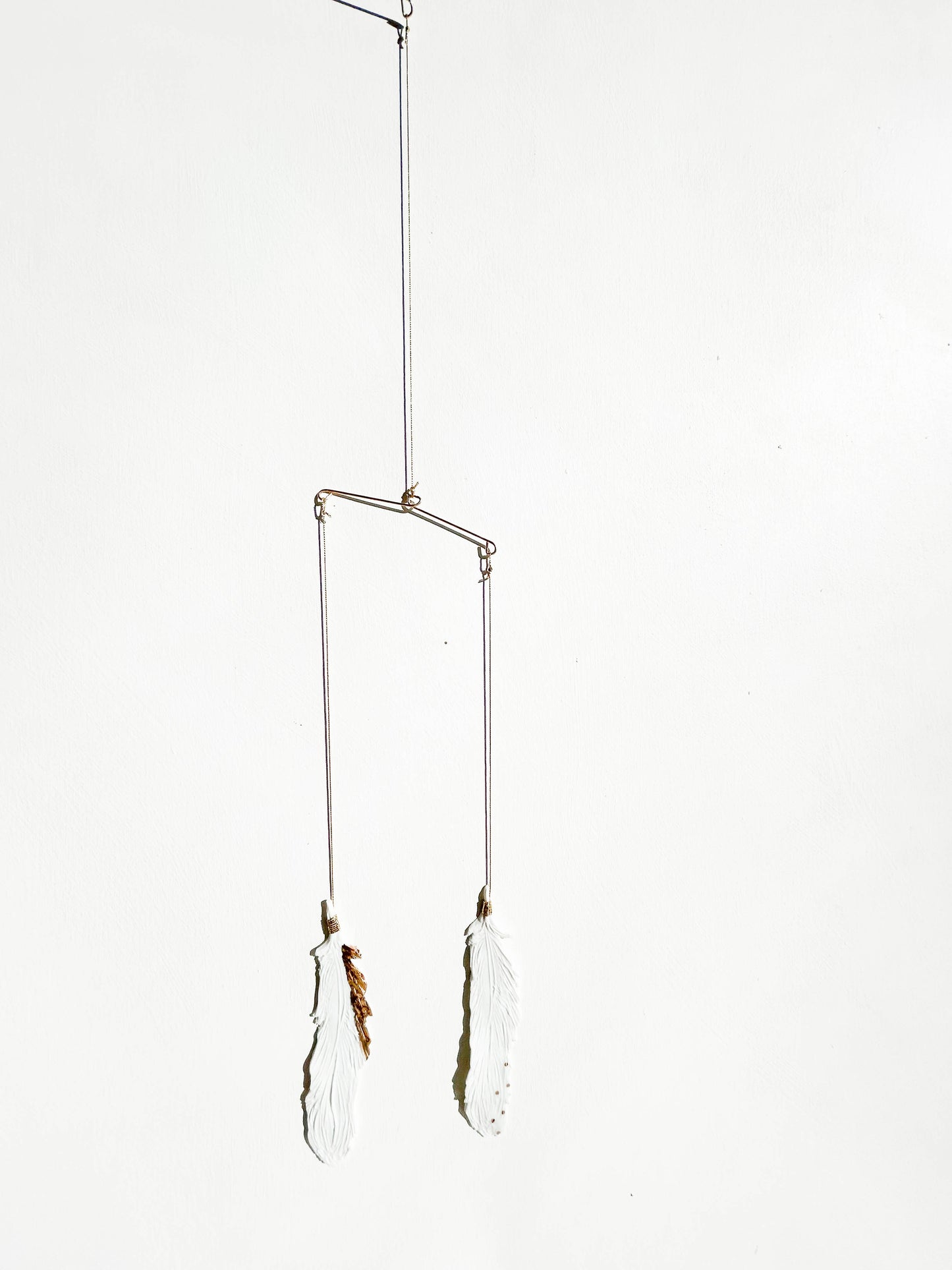 Pre-sale | Porcelain feather mobile Medium