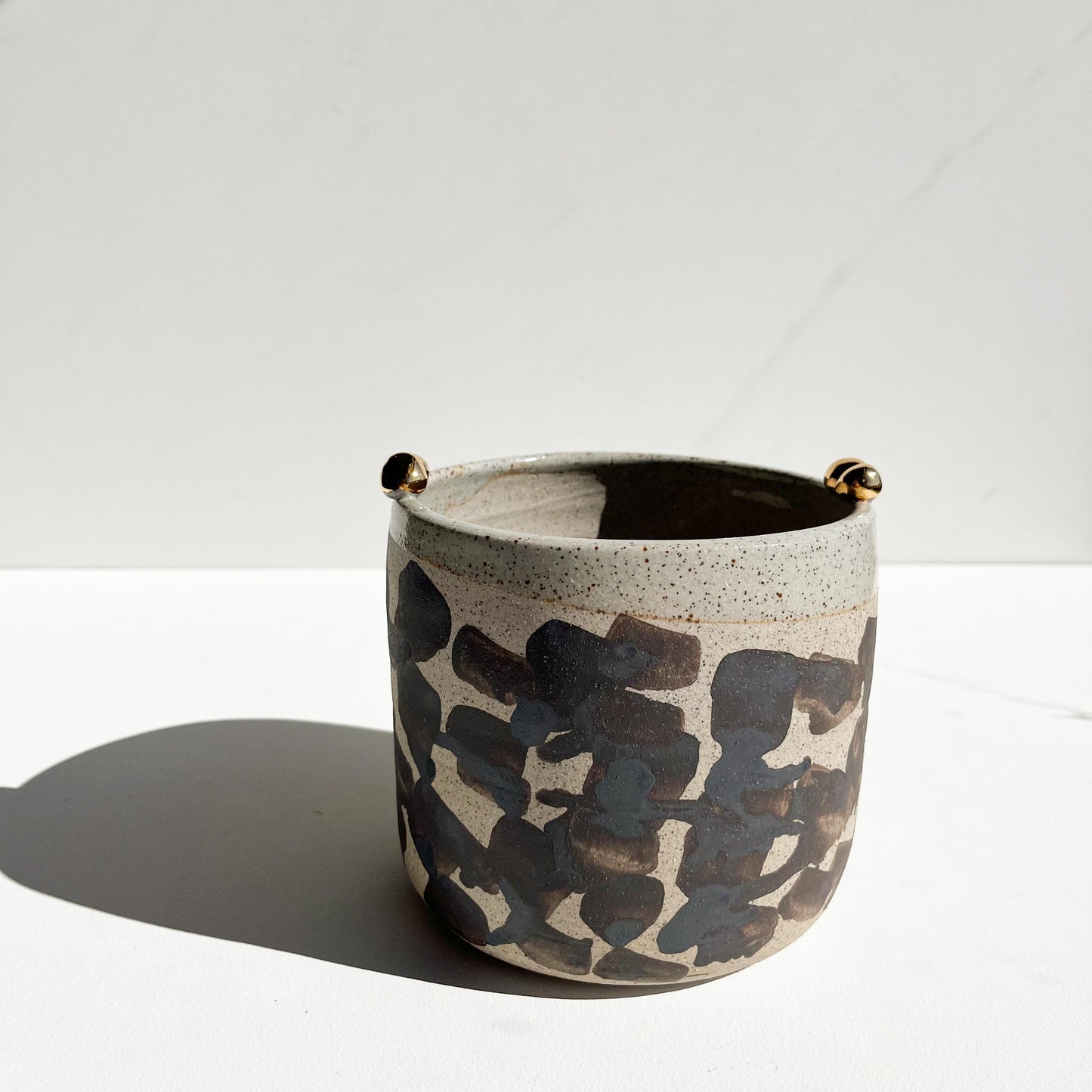 Brown gold pearl planter