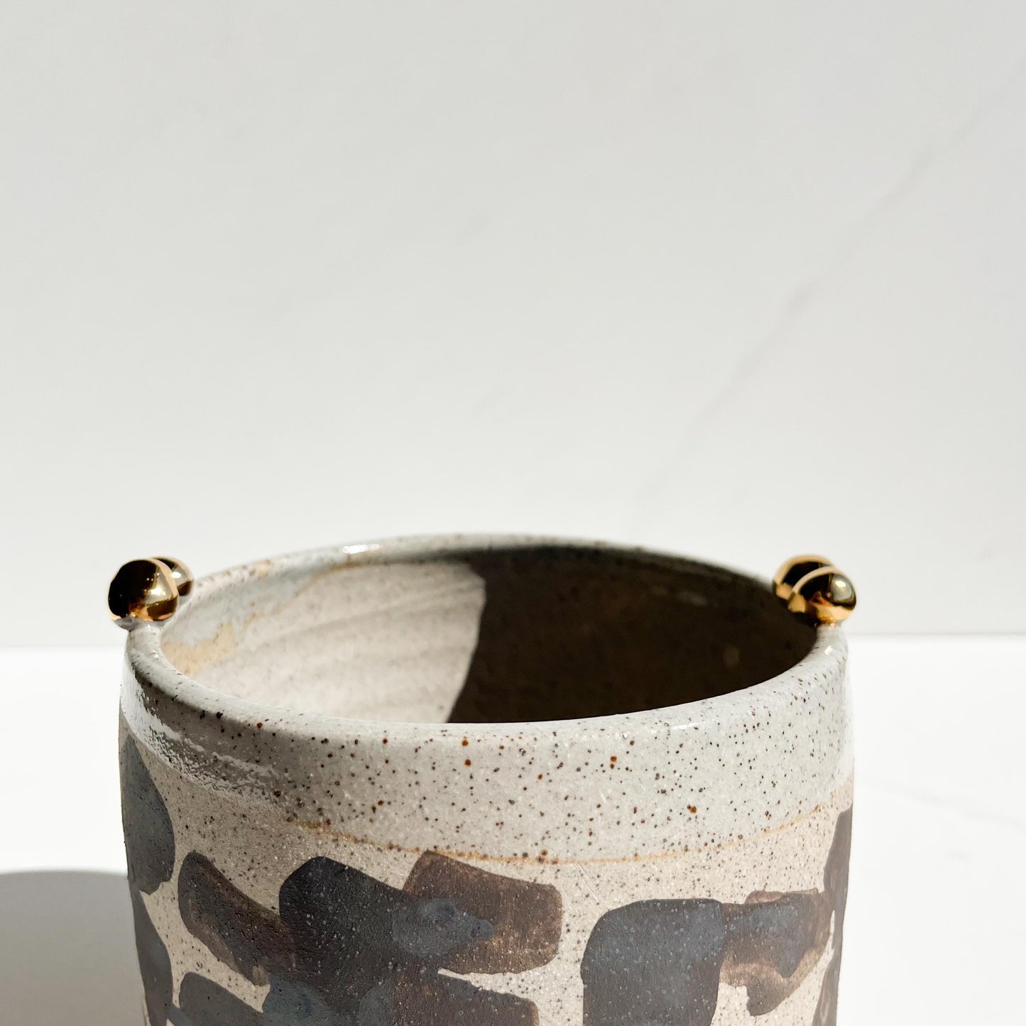 Brown gold pearl planter