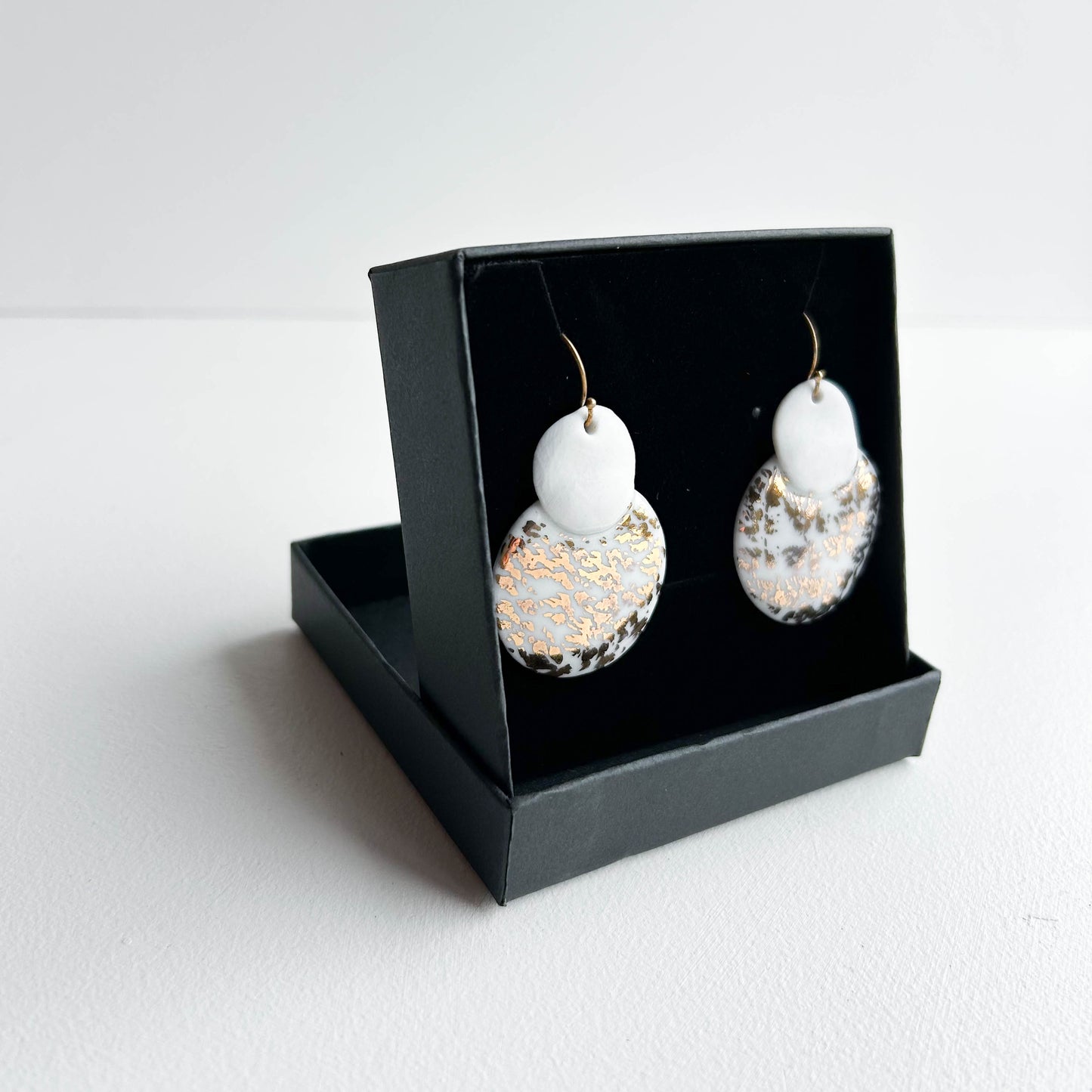Large earrings | Porcelain | GOLD