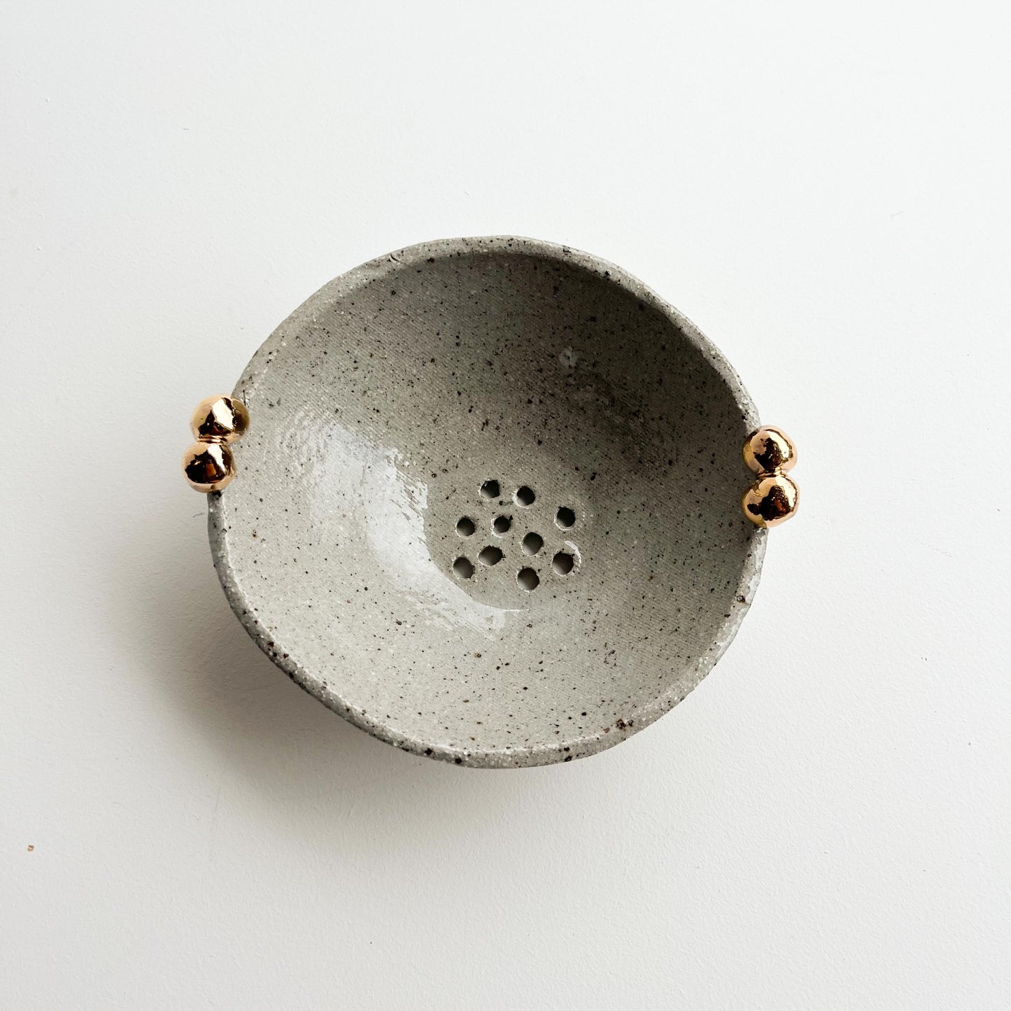 Ruth | berry strainer