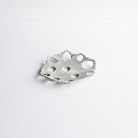 Stoneware lotus bowl | Sally |
