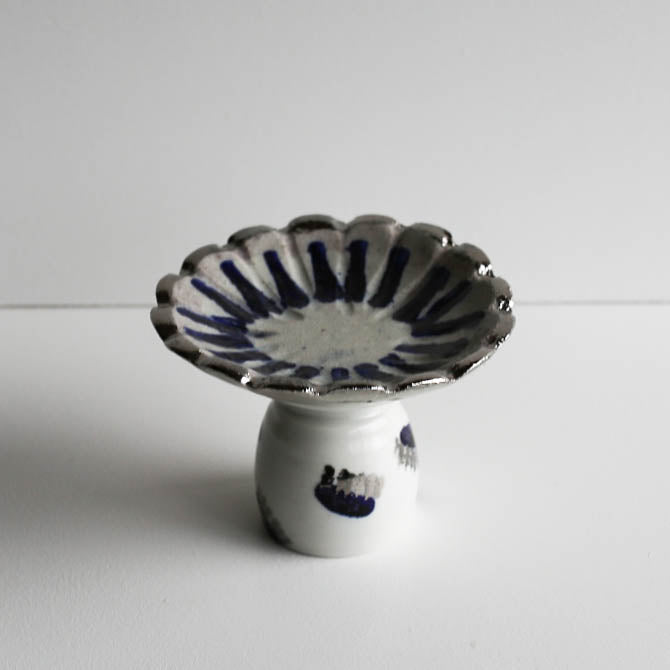 Lucy Pedestal flower Bowl