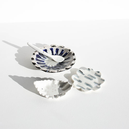 Porcelain mini dish set