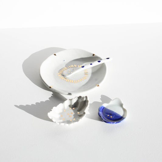 Porcelain mini dish set