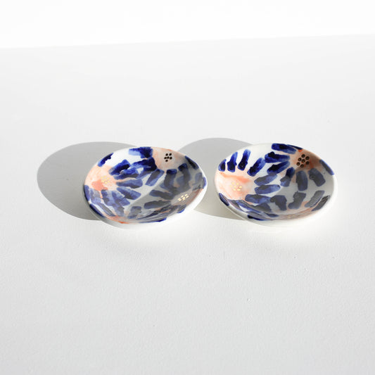 Porcelain mini dish set