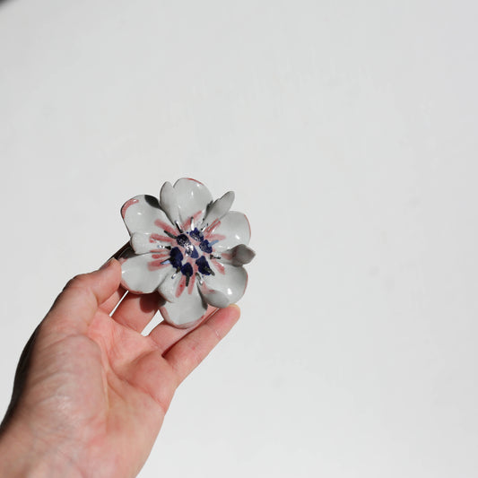 Stoneware flower for the wall (GOLD)