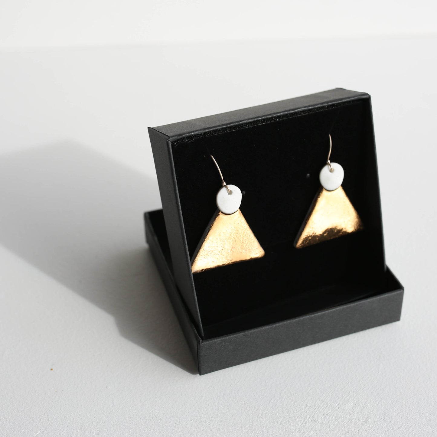 Medium earrings | Porcelain | GOLD