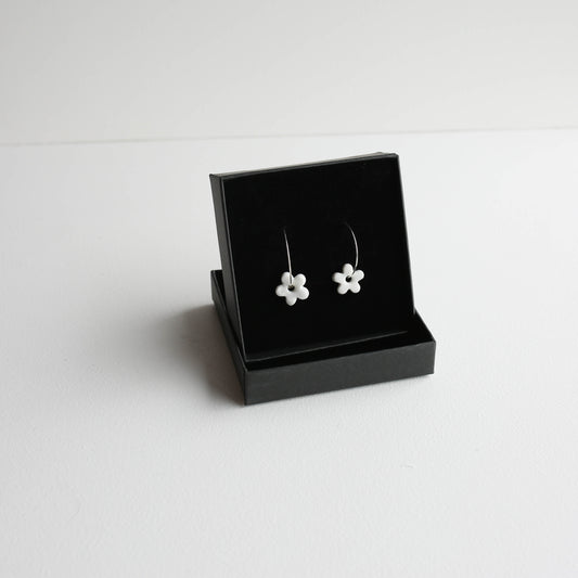 Medium earrings | Porcelain |