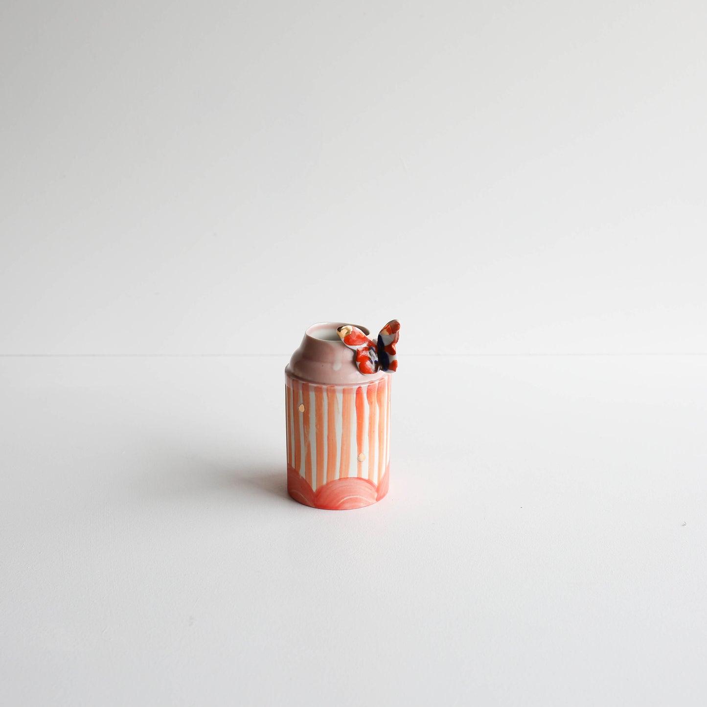 Butterfly vase | Stoneware vase GOLD