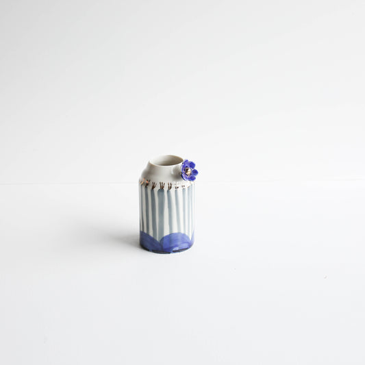 Butterfly vase | Stoneware vase GOLD