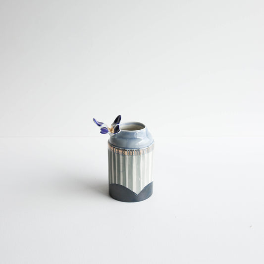 Butterfly vase | Stoneware vase GOLD