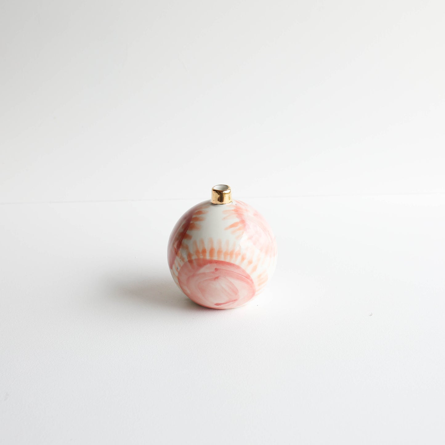 Orb vase | Stoneware vase GOLD