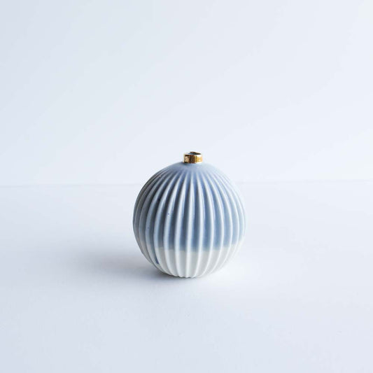Urchin vase | Stoneware vase GOLD
