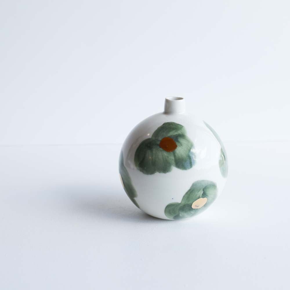 Orb vase | Stoneware vase GOLD