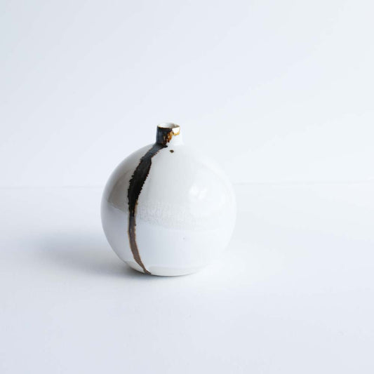 Orb vase | Stoneware vase GOLD