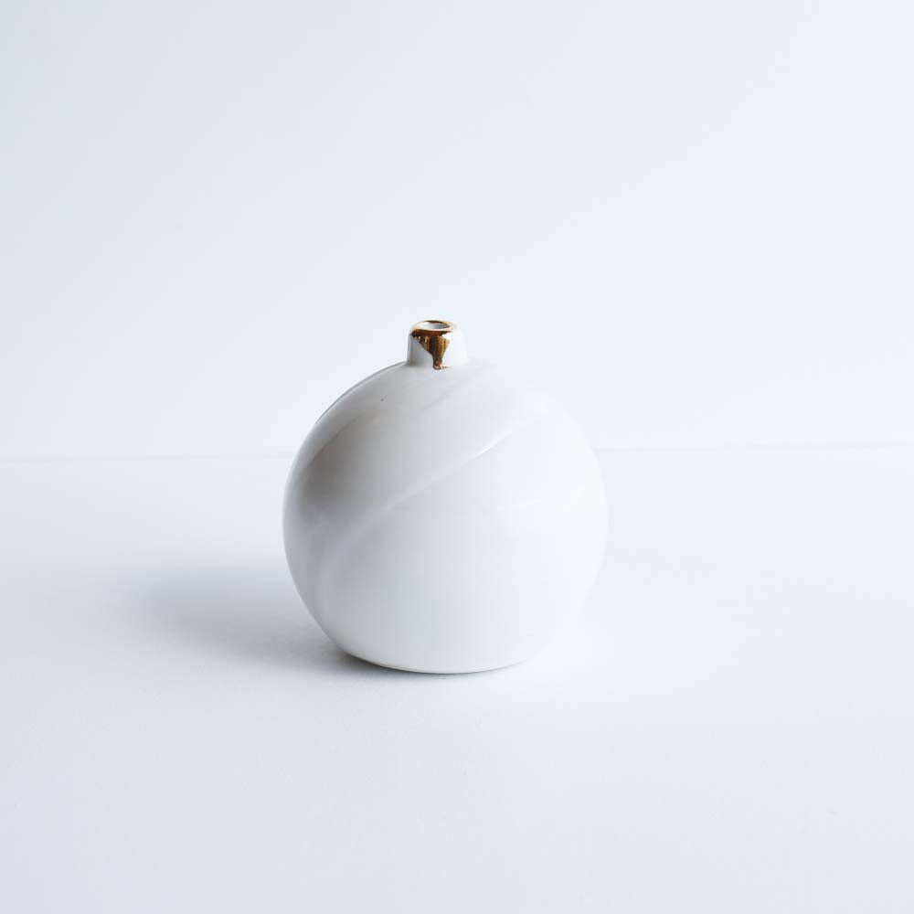 Orb vase | Stoneware vase GOLD