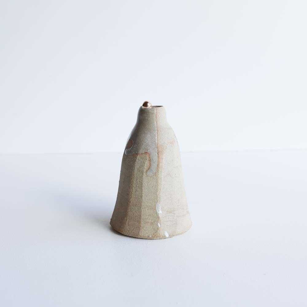 Bottle vase | Stoneware vase GOLD