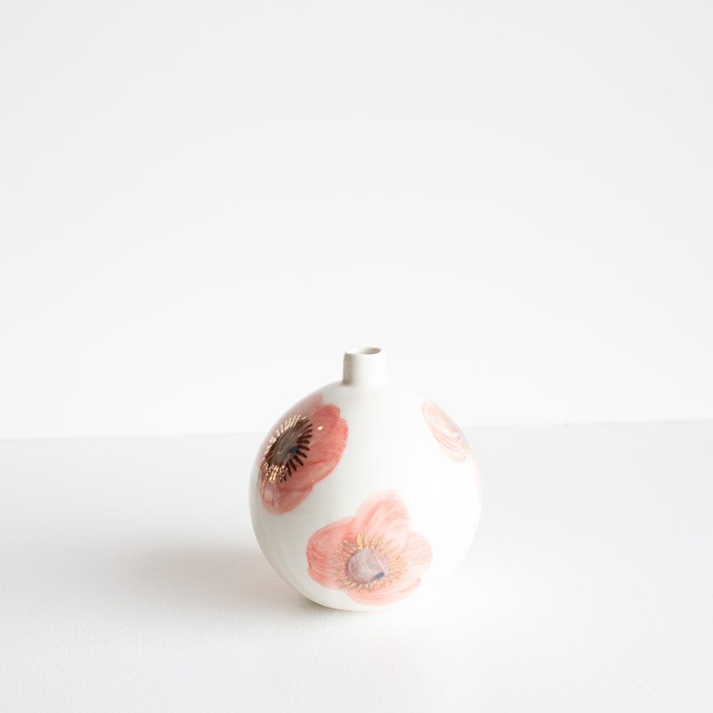 Orb vase | Stoneware vase GOLD