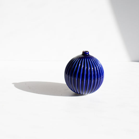 Urchin vase | Stoneware vase GOLD