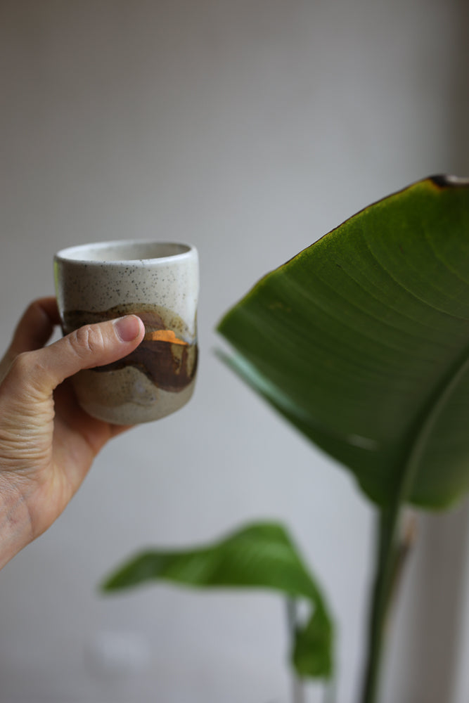 Mountains and rivers beaker