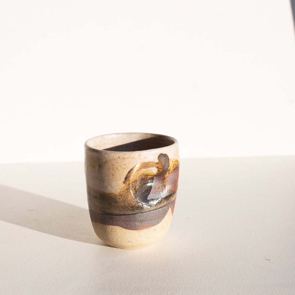 Mountains and rivers Beaker