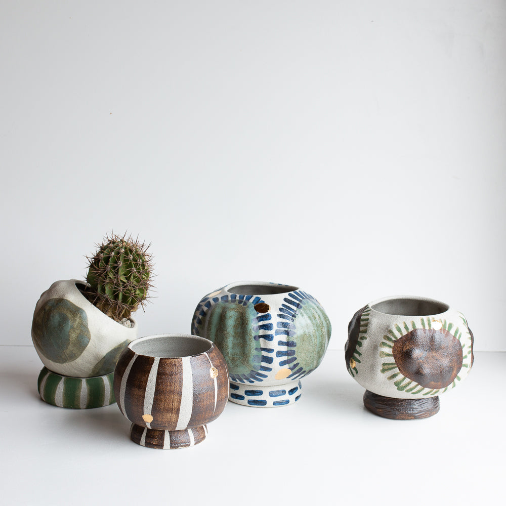 Cactus planter with saucer/stand