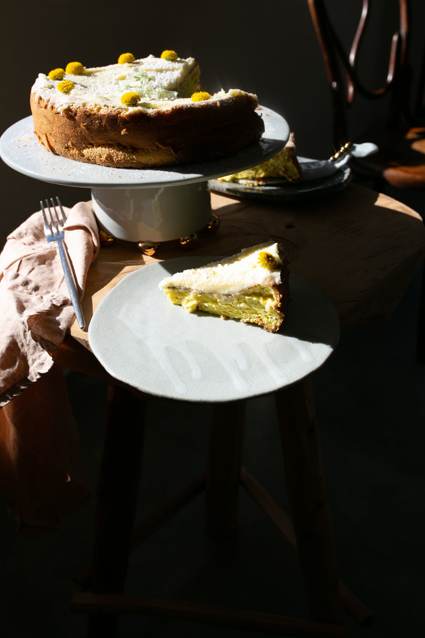 MATILDA GOLD detail cake stand Mini