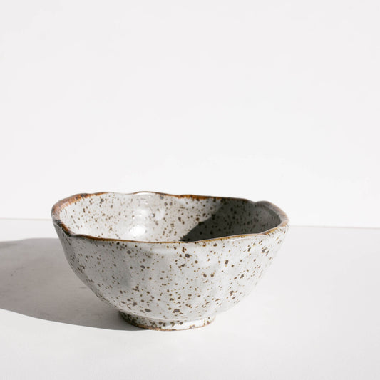 Footed bowl | Delia