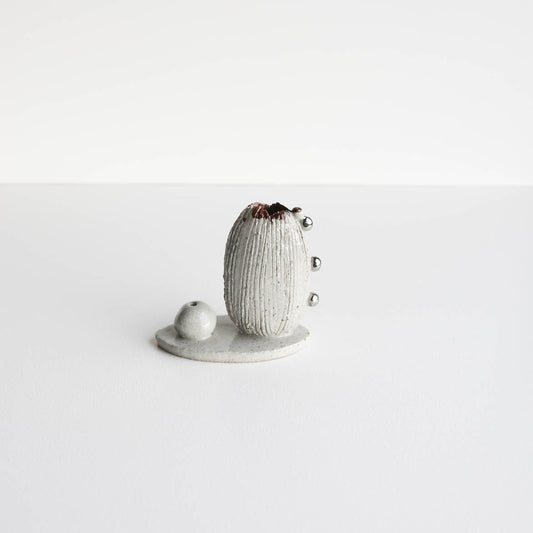 Mandy | Stoneware vase and Incense holder PLATINUM