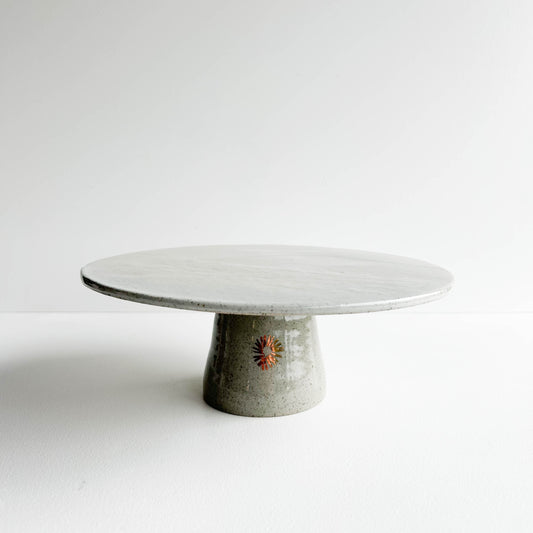 large cake stand