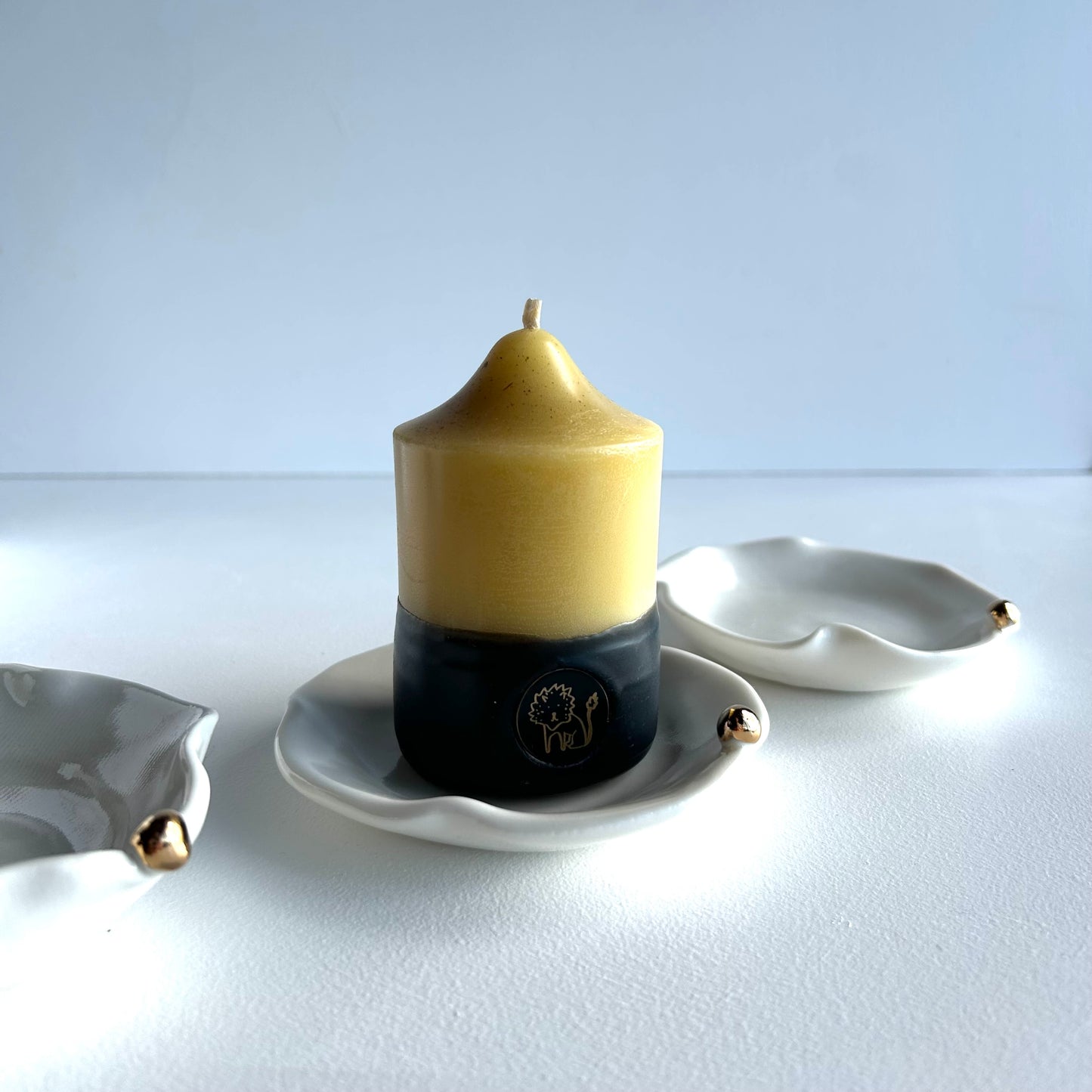 Porcelain candle dish