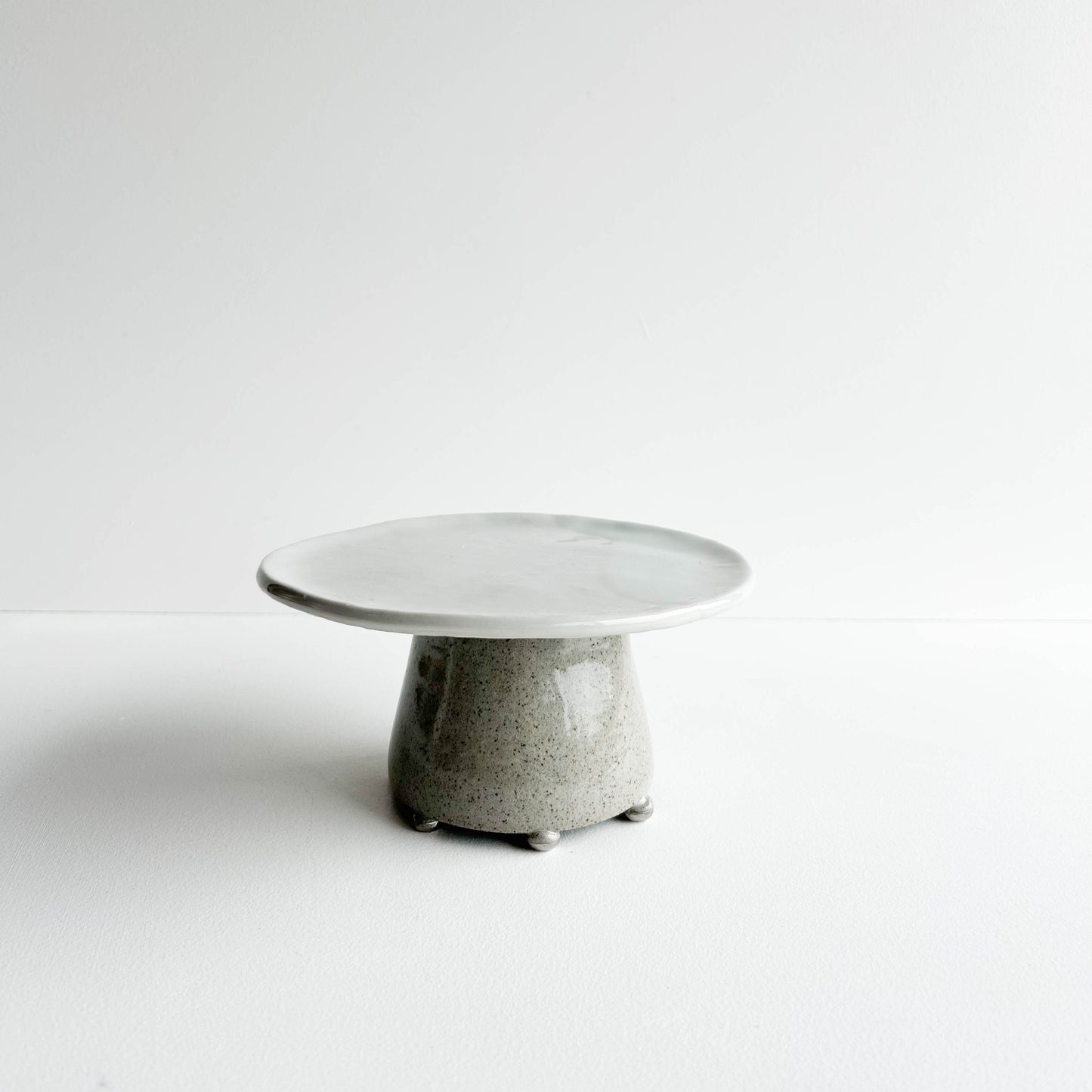 Small cake stand