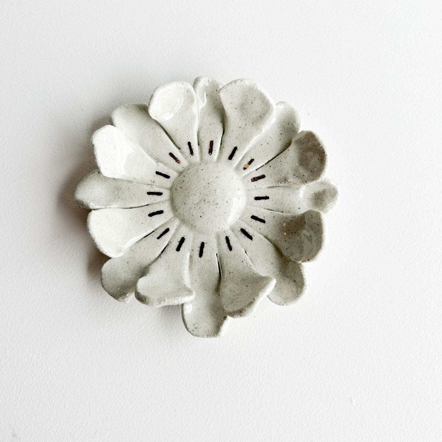 Stoneware flower for the wall (GOLD)