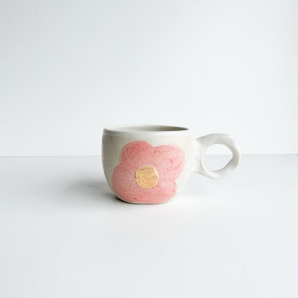 Large daisy cup