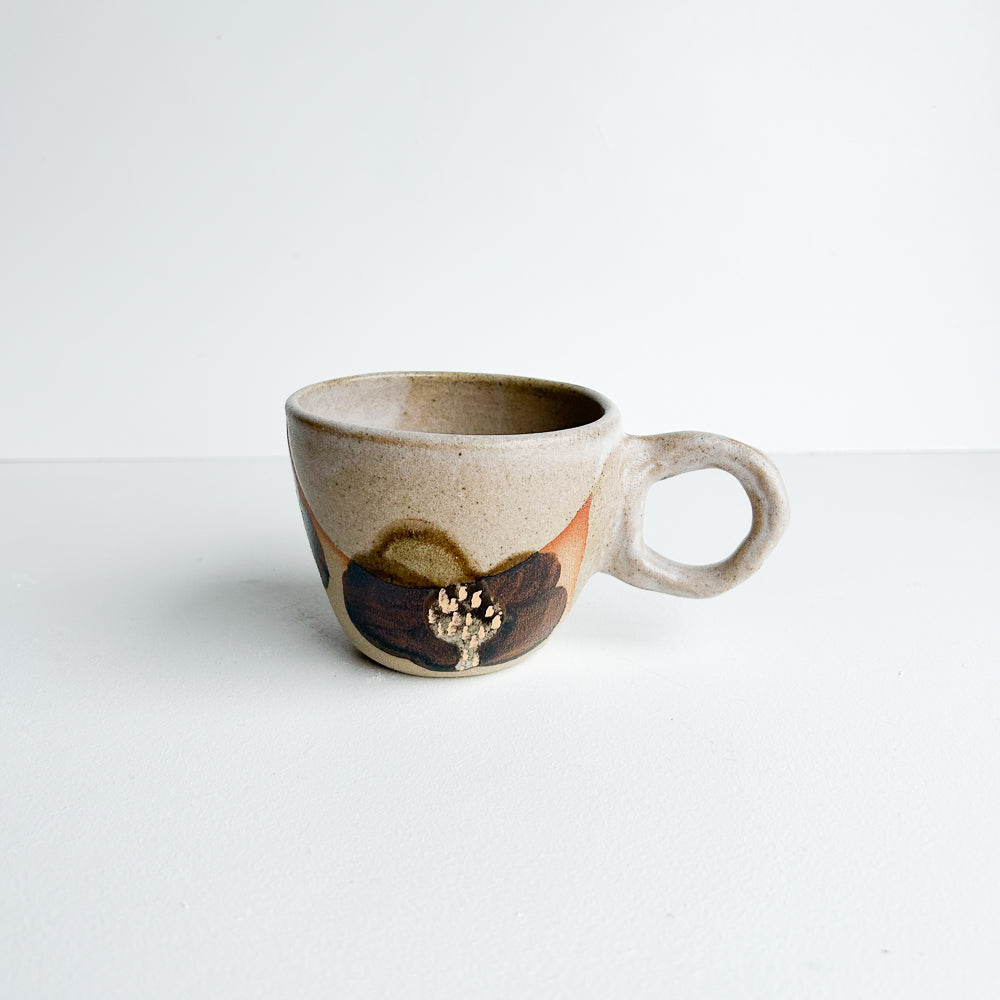 Large daisy cup